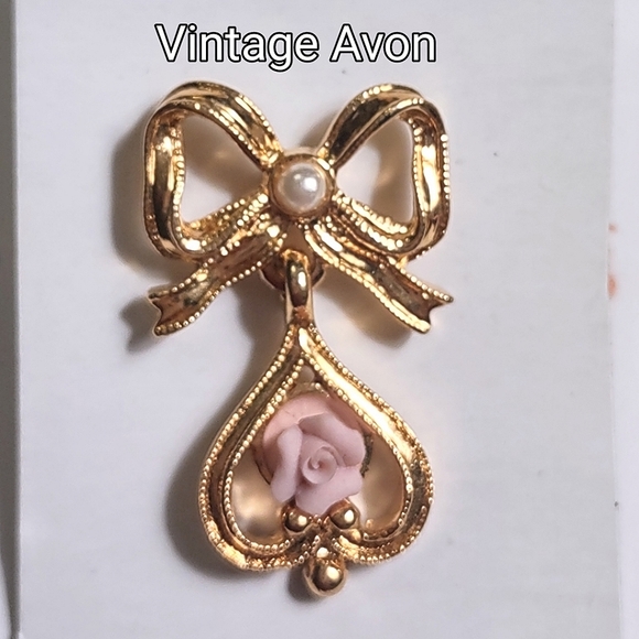 Avon Jewelry - Avon Victorian Bow & Porcelain Rose Pin